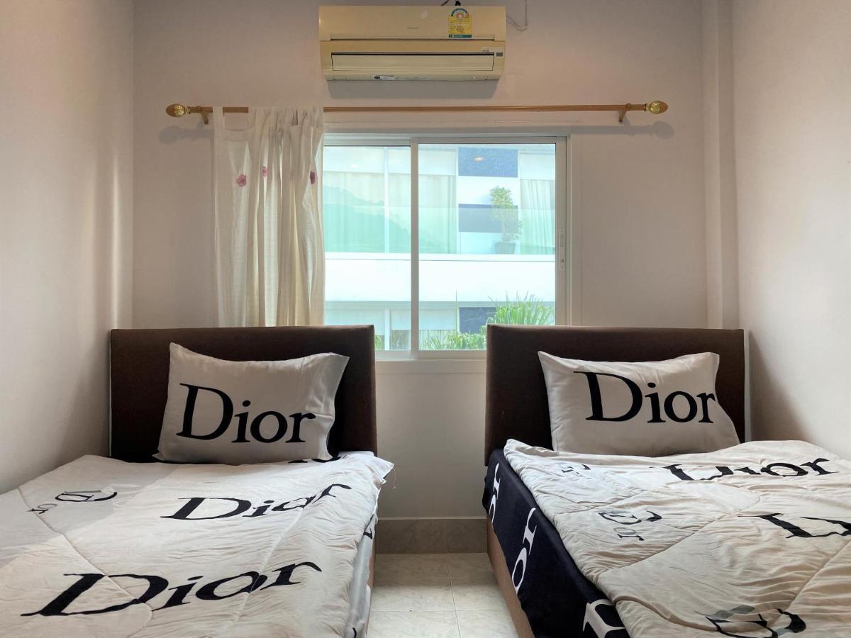 Som Guesthouse Patong Eksteriør bilde
