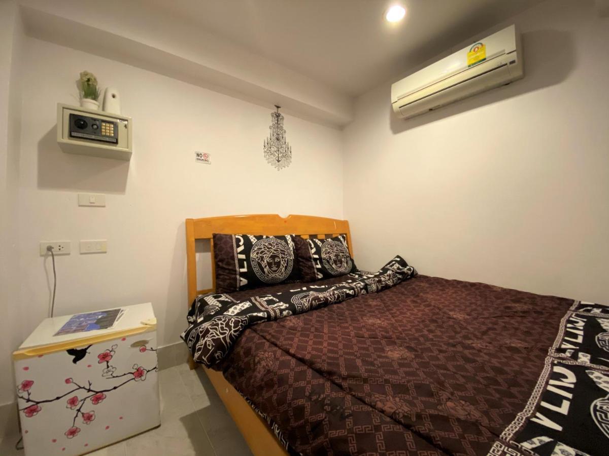Som Guesthouse Patong Eksteriør bilde
