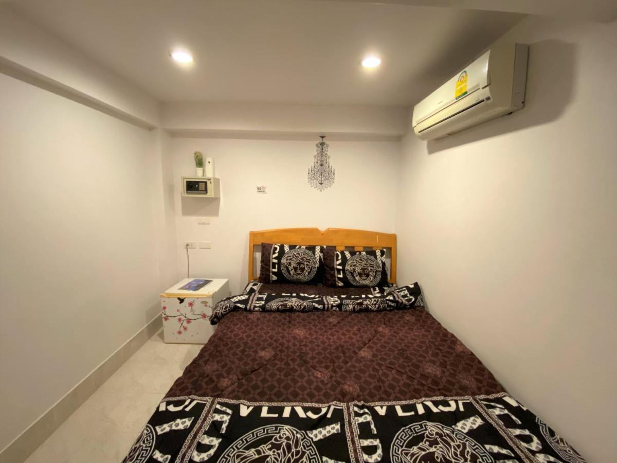 Som Guesthouse Patong Eksteriør bilde