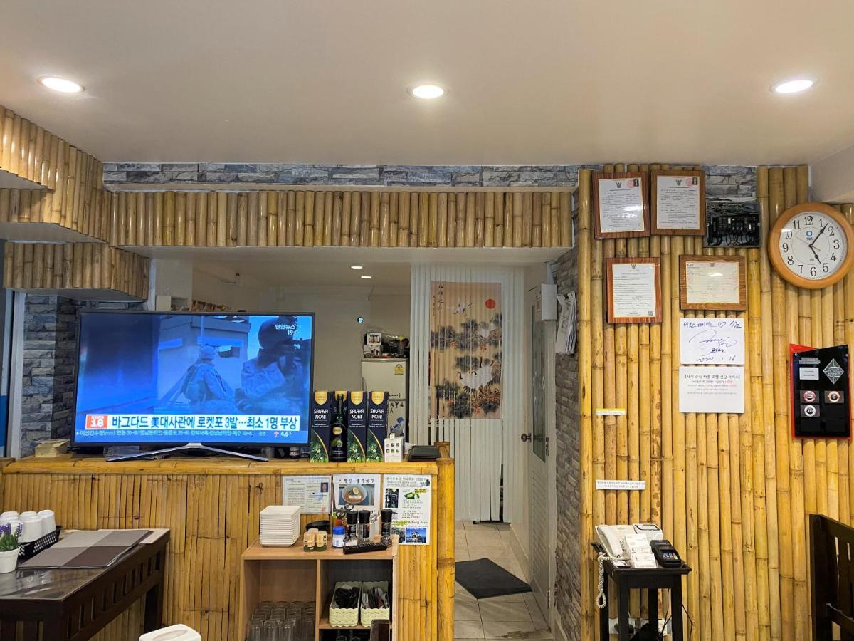 Som Guesthouse Patong Eksteriør bilde
