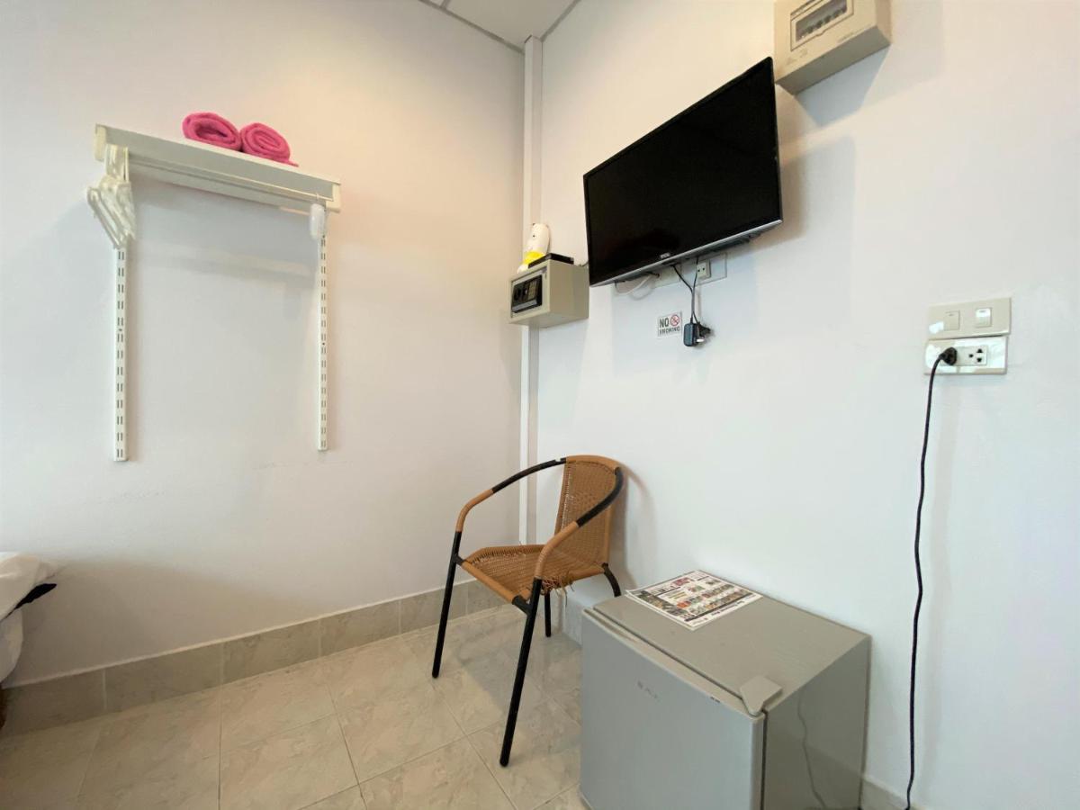 Som Guesthouse Patong Eksteriør bilde