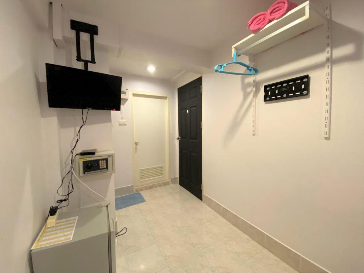 Som Guesthouse Patong Eksteriør bilde